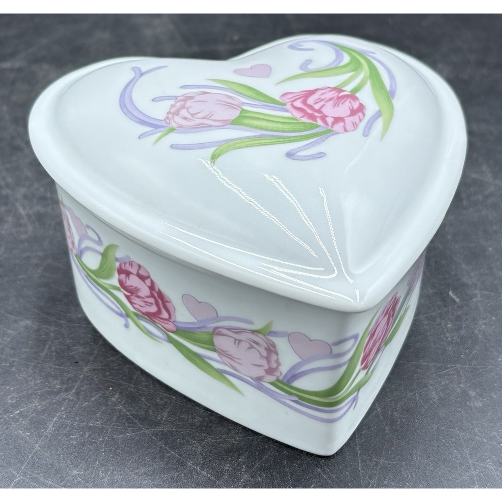 Vtg FTD HEART SHAPED TRINKET BOX PORCELAIN FLORAL ROSES & HEARTS (443)